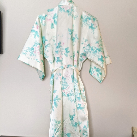 Kimono style Robe - Picture 2 of 5